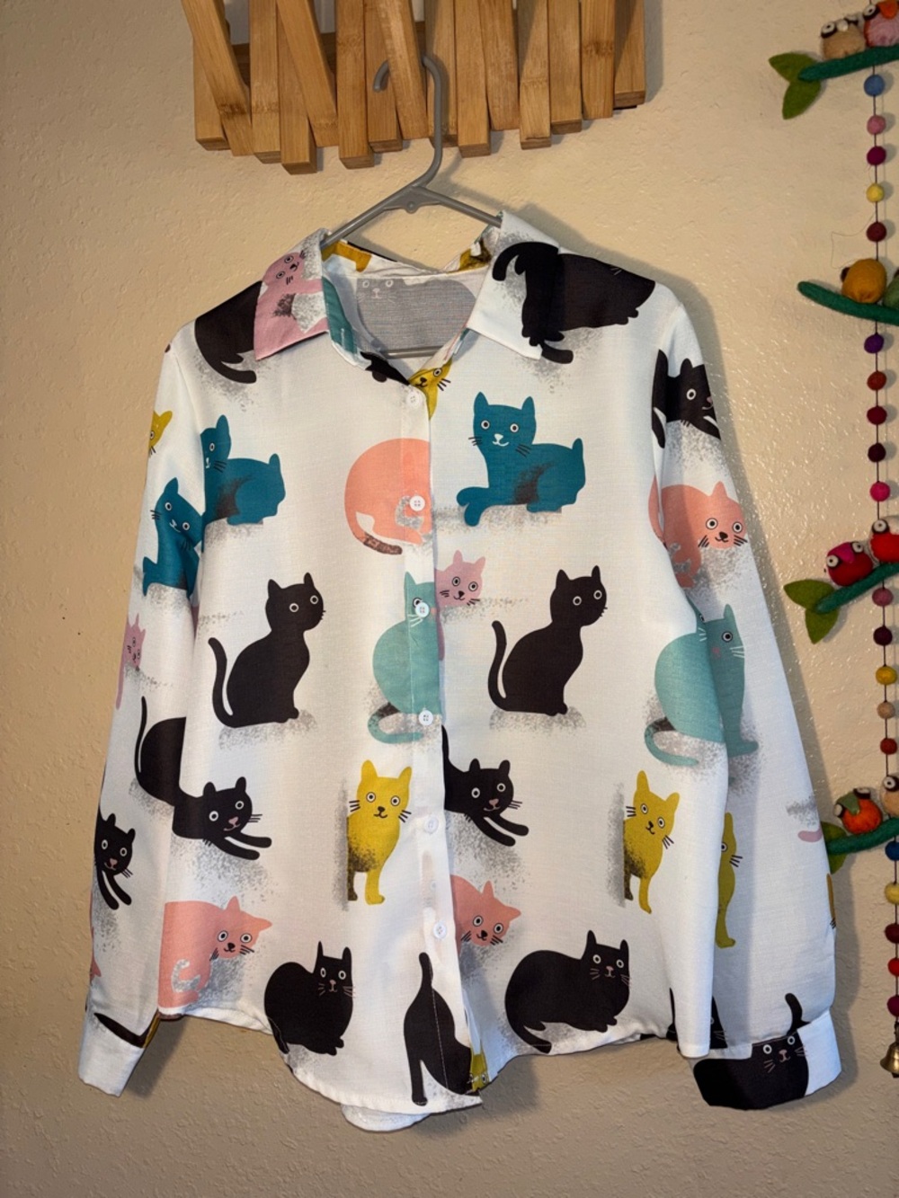 NWOT ADORABLE cat print long sleeve button-down collared shirt featuring a